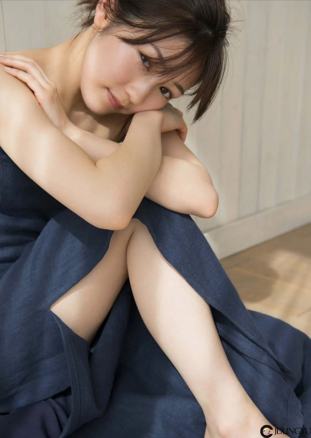 妹子絲襪都破了，好心疼?。〔鍒D25