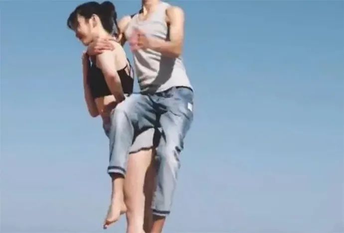 有這種身材還會在乎臉嗎？插圖15