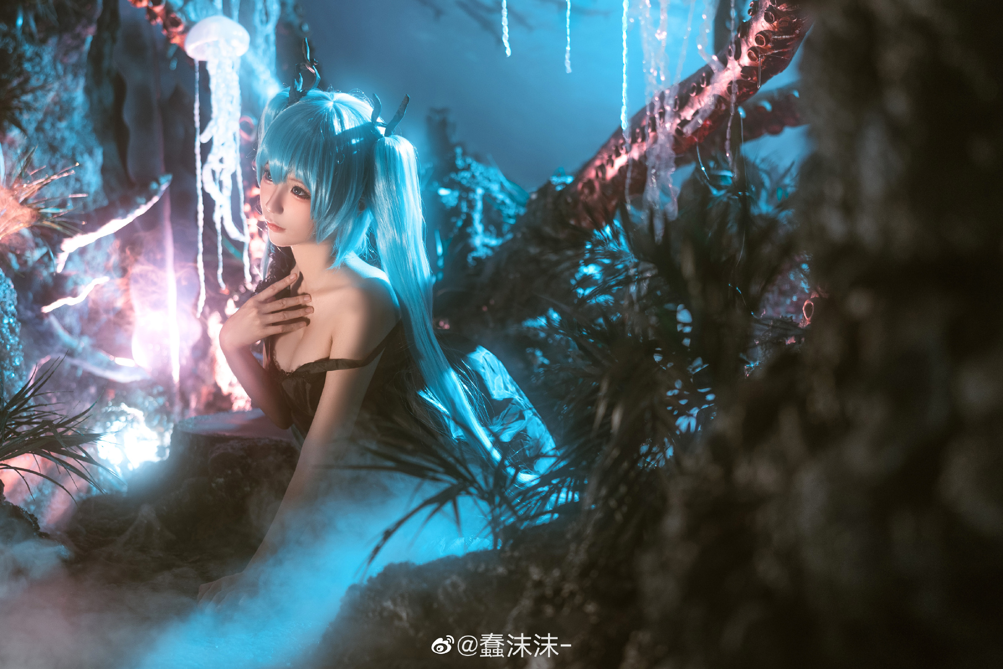 文藝復(fù)古！蠢沫沫推出初音未來深海少女主題作品插圖3